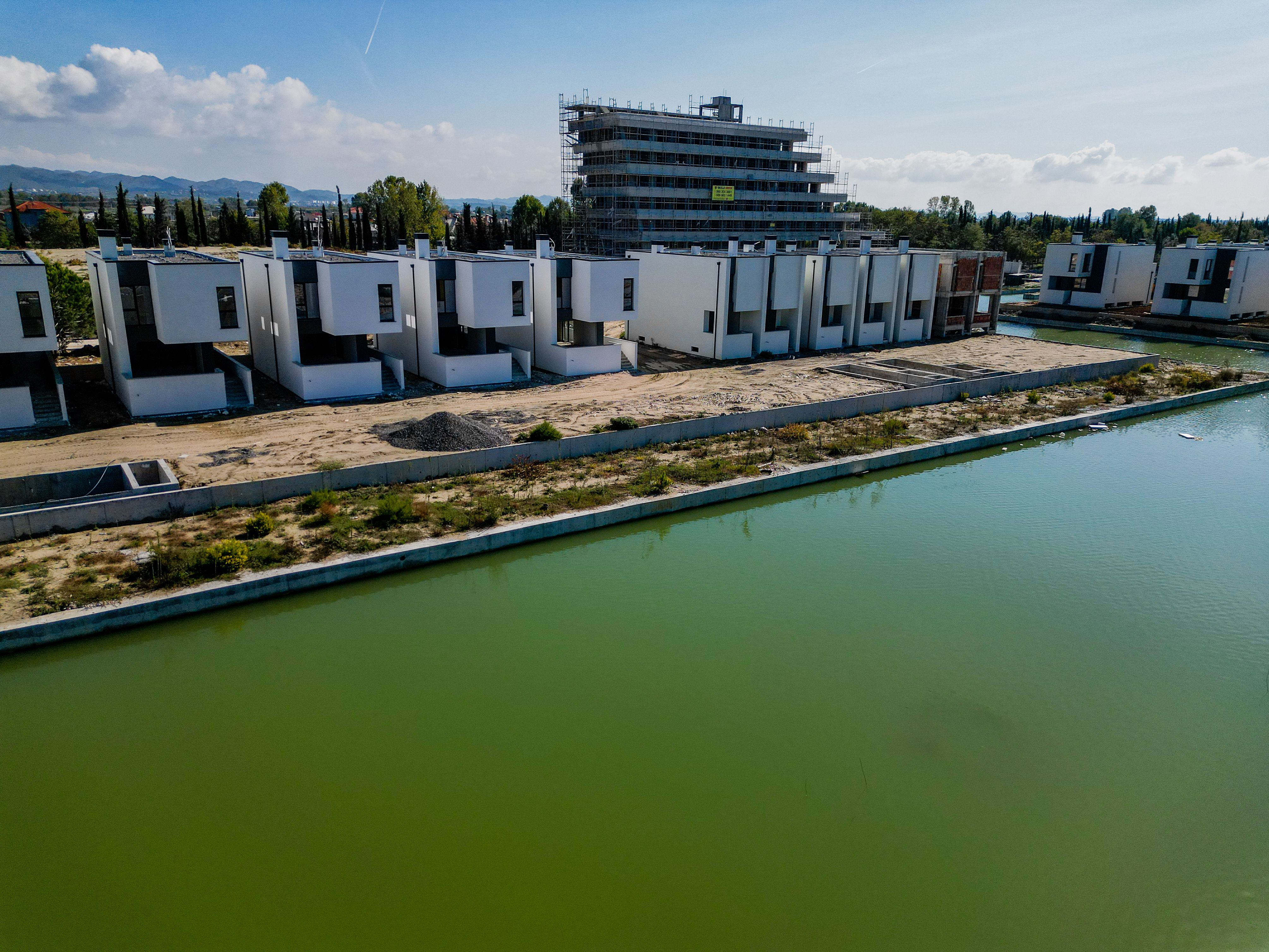 Flowers Hill Residence