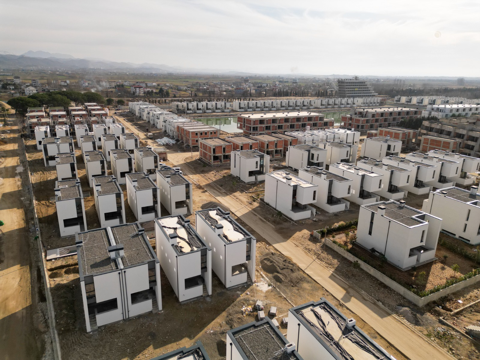 By Long Hill Residence